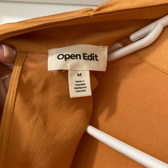 DRESSY BLOUSE - Picture 3 of 3